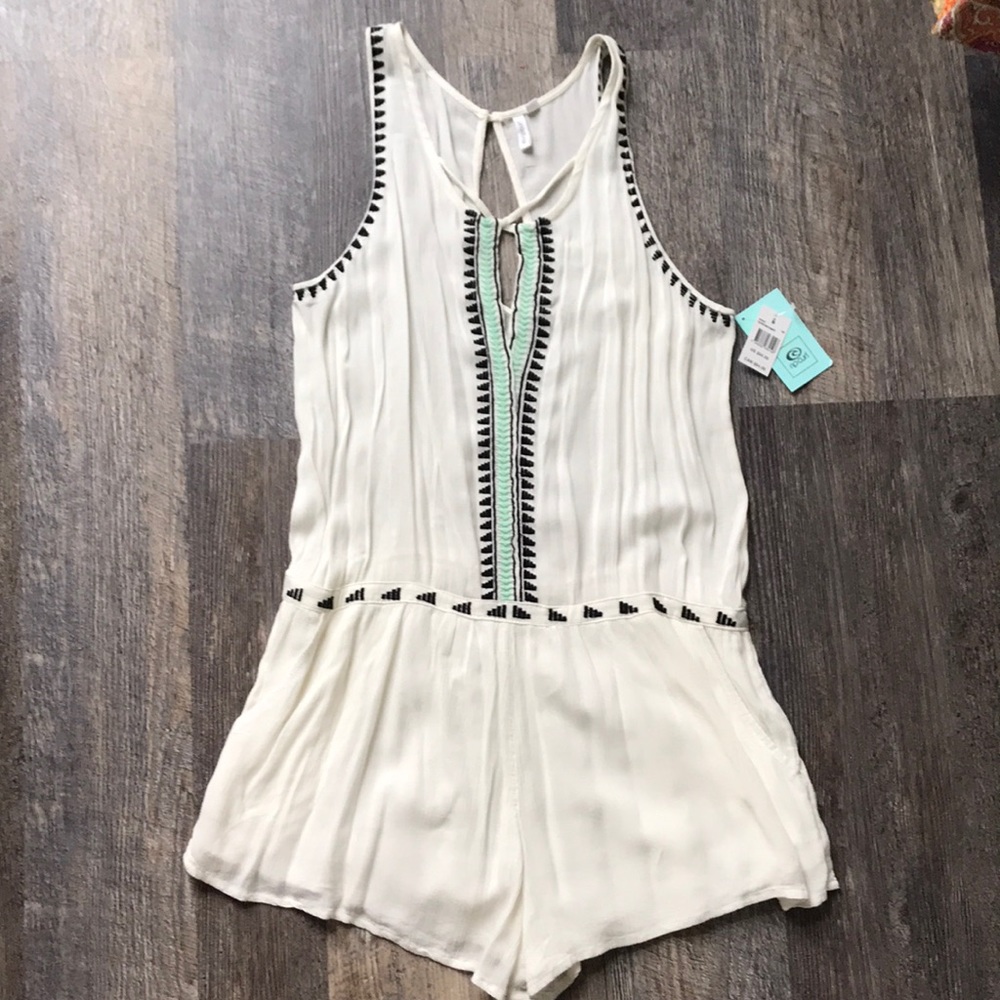 🌊Rip Curl romper size Medium. NWT!!!!